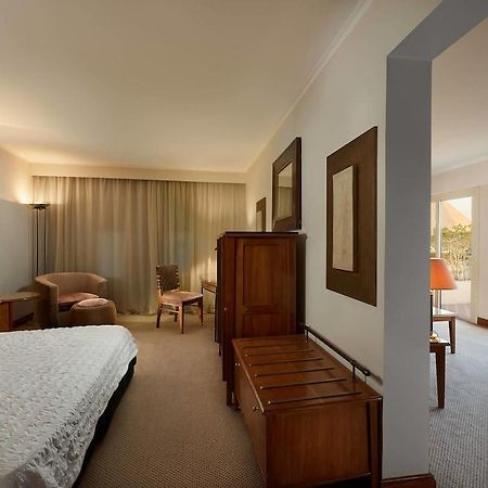 Le Meridien Pyramids Hotel & Spa Giza Zewnętrze zdjęcie