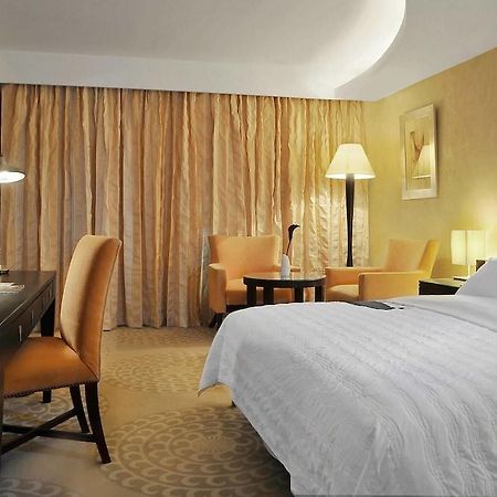 Le Meridien Pyramids Hotel & Spa Giza Zewnętrze zdjęcie